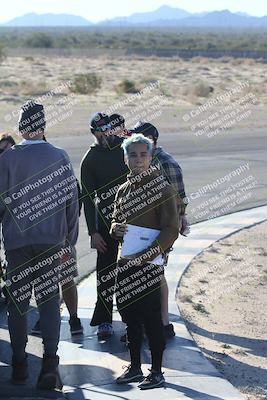 media/Jan-15-2026-Racers Edge (Thu) [[dfebeb70ab]]/1-Around the Pits-Track Walk/